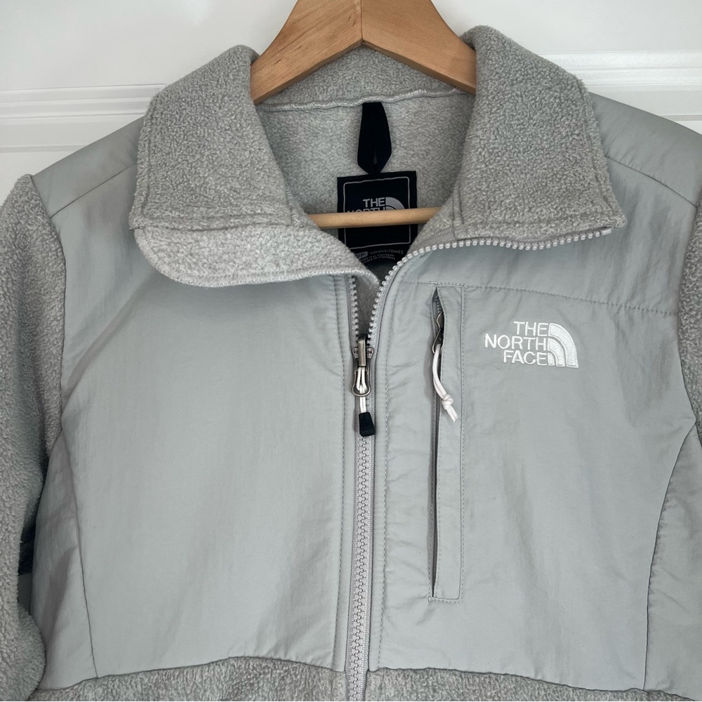 The North Face Women's 2 Tone Gray Polartec Fleece Full Zip Jacket -Size S